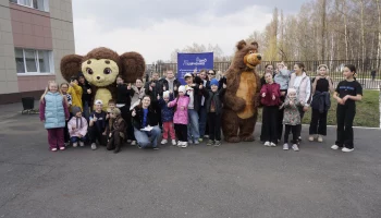 Спортивные соревнования "Веселые кегли и перетягивание каната"