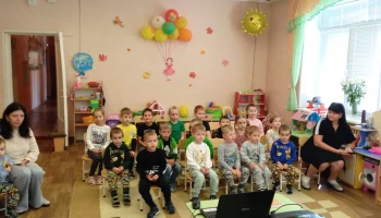 Показ детских мультфильмов в дошкольном учреждении "Алёнушка".&nbsp;