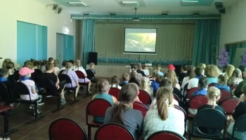 Специалисты отдела кино РДНТ посетили школьный лагерь Черницынской СОШ