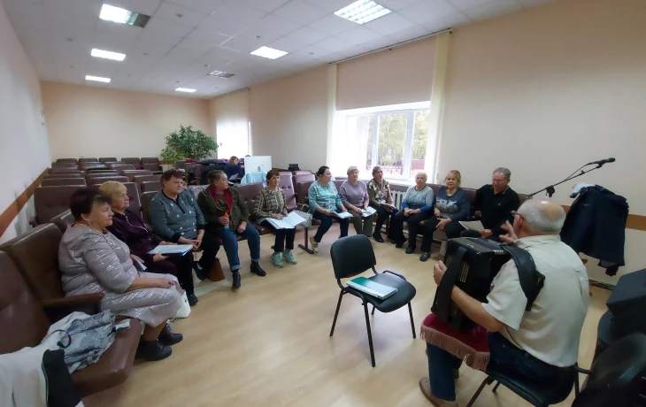 Репетиция народного хора ветеранов труда "Рябинушка"!