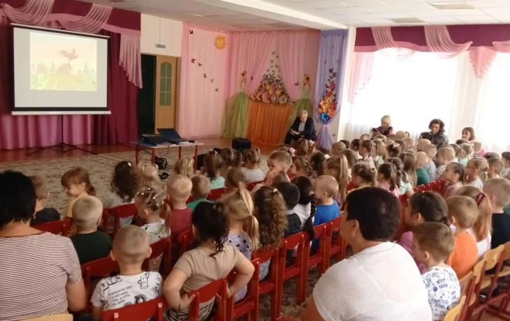 В этот раз наш Отдел кино Районного дома народного творчества отправился с визитом в гости к самым В этот раз наш Отдел кино Районного дома народного творчества отправился с визитом в гости к самым