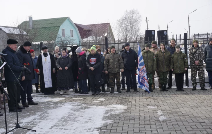 Митинг в память о подвиге десантников 6-й роты 104-го полка 76-й гвардейской воздушно-десантной диви
