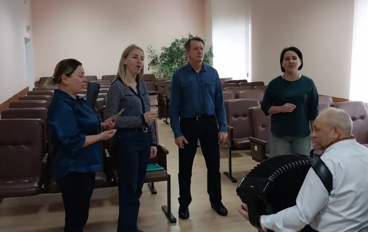 Репетиции ансамбля "Озерки"