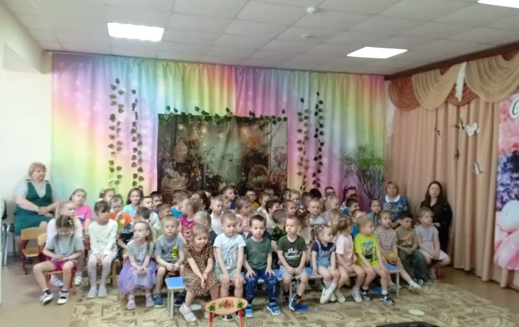 Кино в детском садике "Радуга! Кино в детском садике "Радуга!