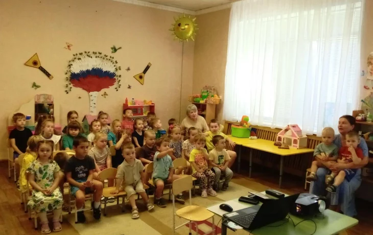 Отдел кино посетил детские сады "Аленушка" и "Радуга"